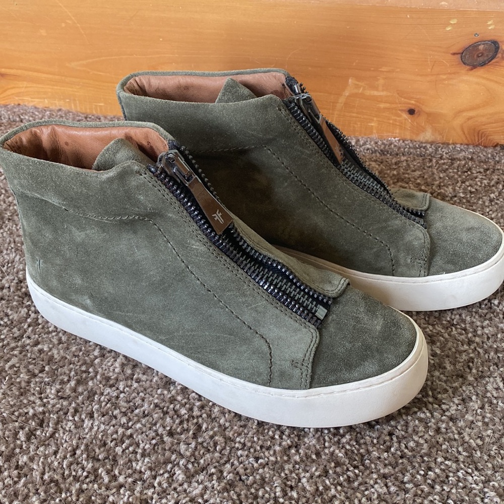 EUC Frye Lena Zip-Up Hightop Sneakers